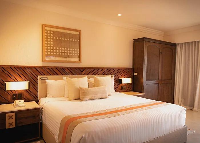 Club Solaris Cabos Hotel